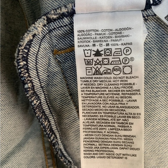 NWT Levi's Women's Original Denim Trucker Jacket SZ XS Light Wash - Picture 4 of 8